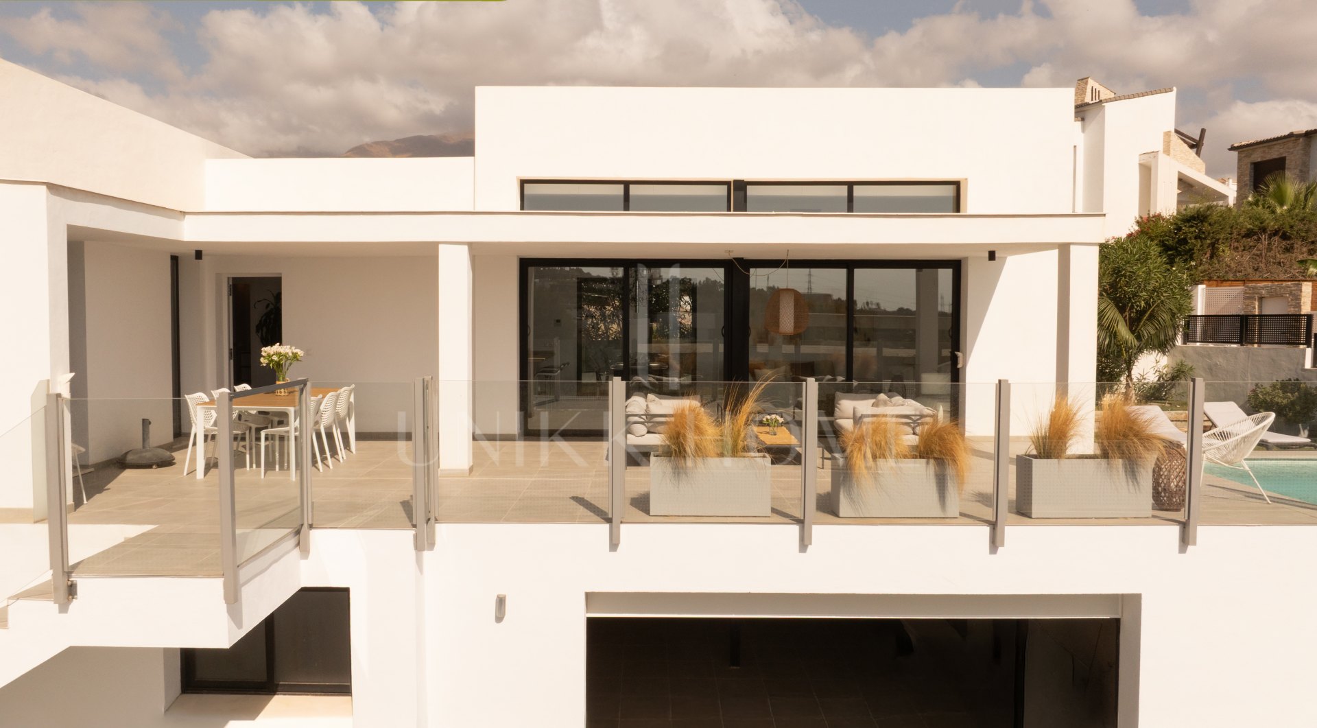 Villa de 3 Dormitorios con Piscina Privada y Jardín en Valle Romano, Estepona