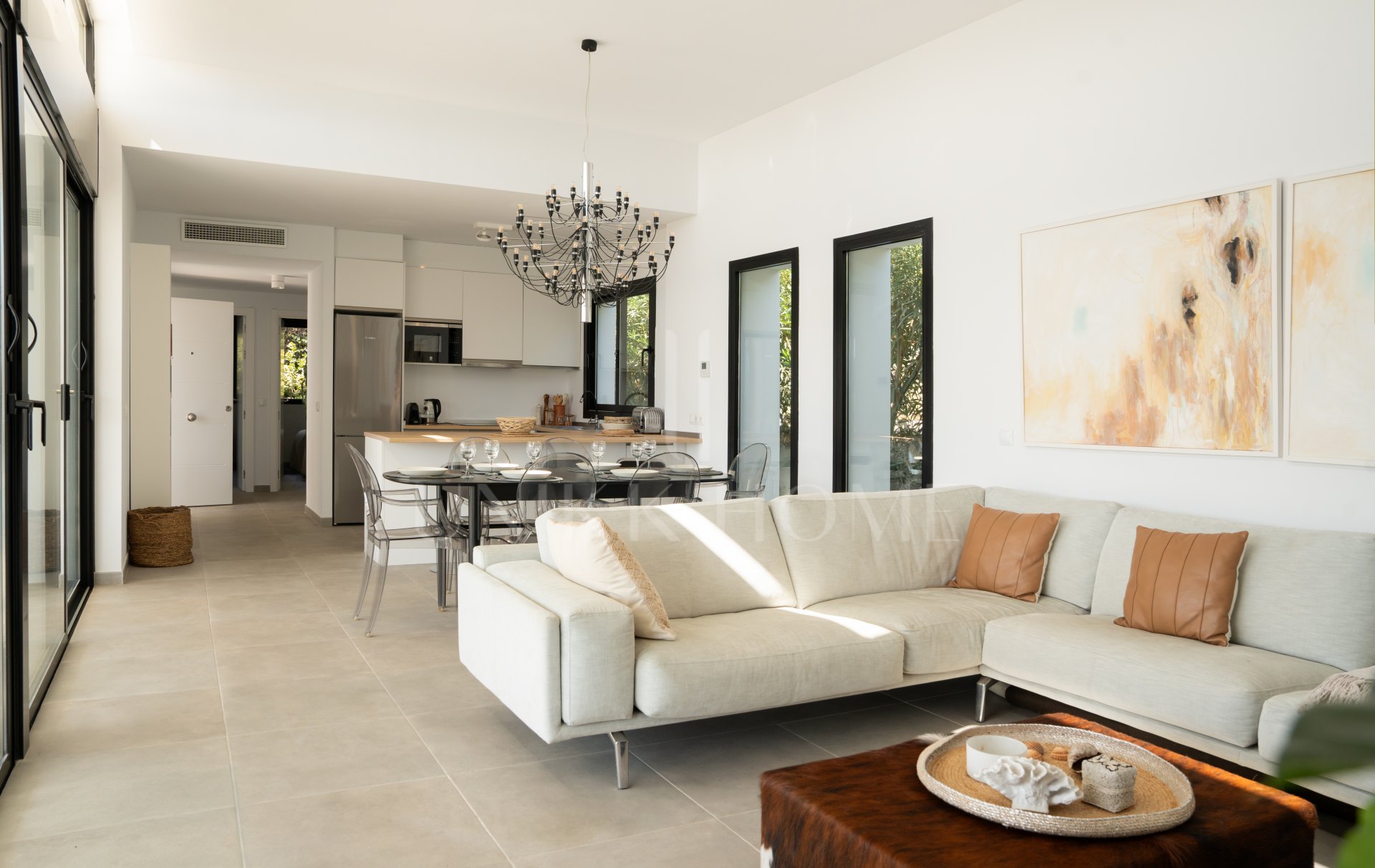 Villa de 3 Dormitorios con Piscina Privada y Jardín en Valle Romano, Estepona