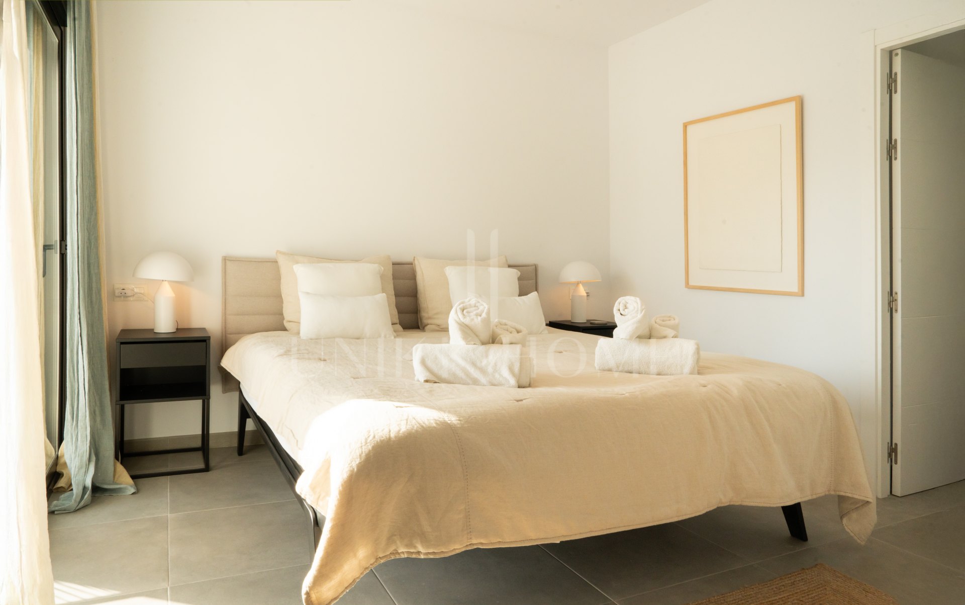 Villa de 3 Dormitorios con Piscina Privada y Jardín en Valle Romano, Estepona