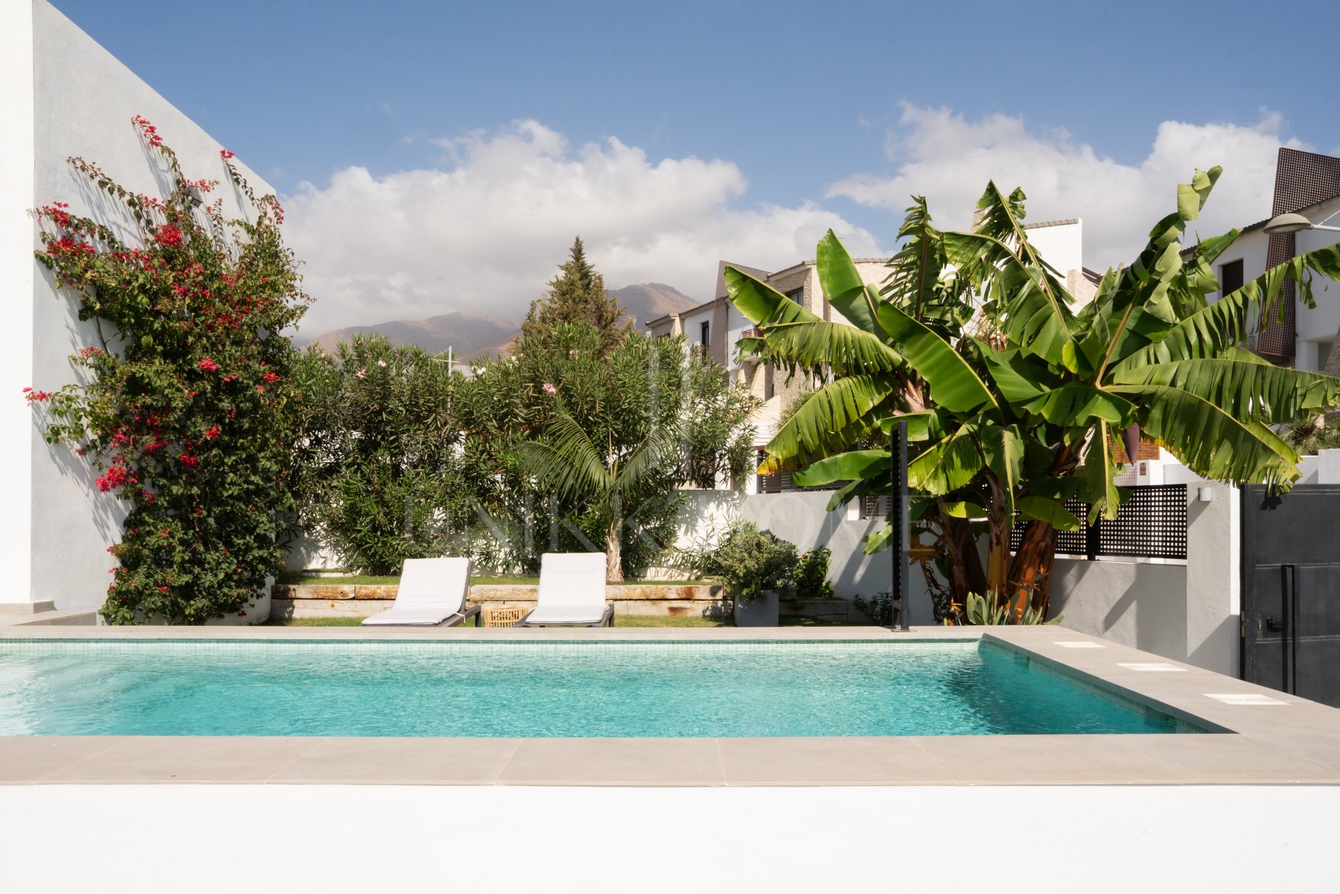 Villa de 3 Dormitorios con Piscina Privada y Jardín en Valle Romano, Estepona