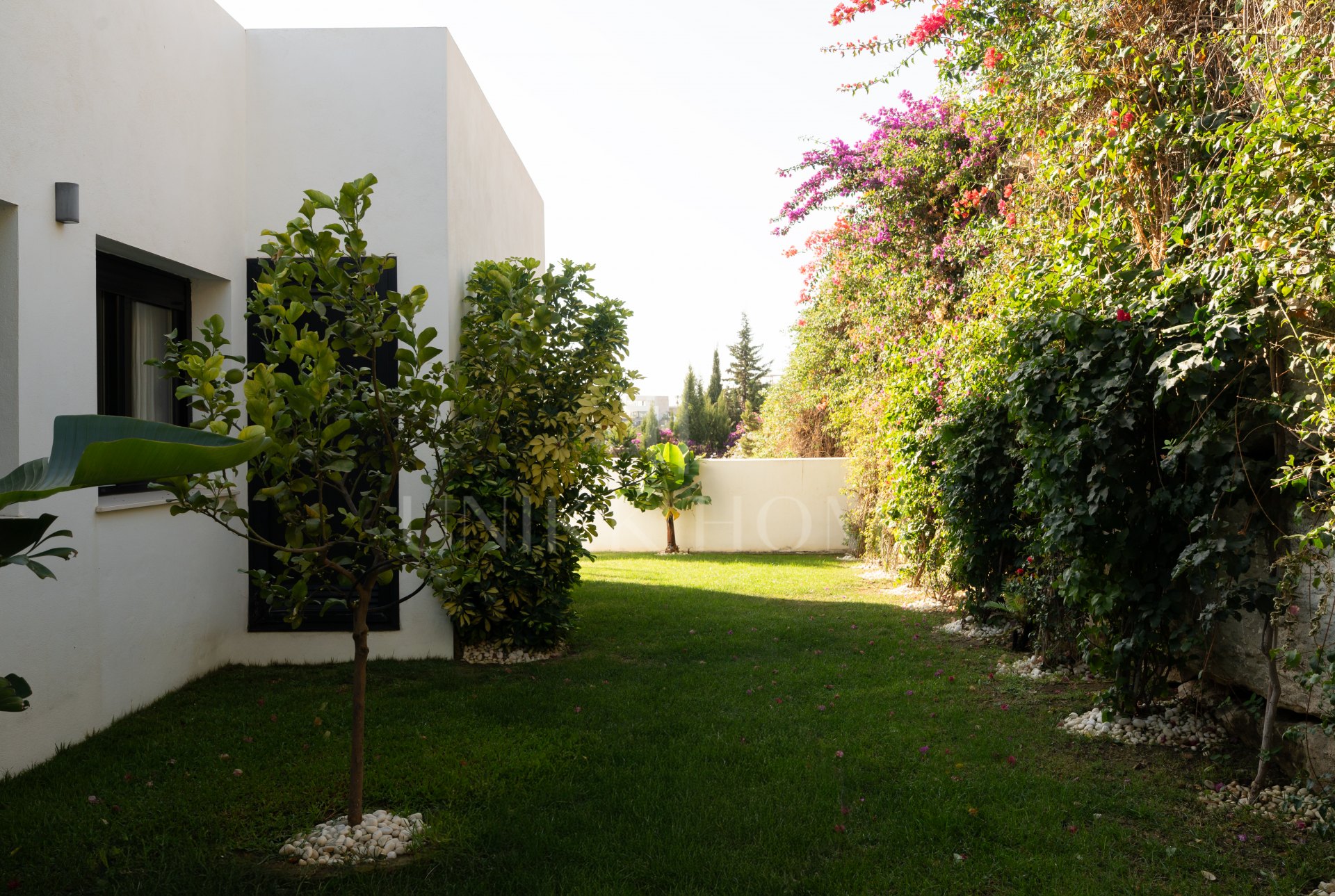 Contemporary 3-bedroom villa in Valle Romano