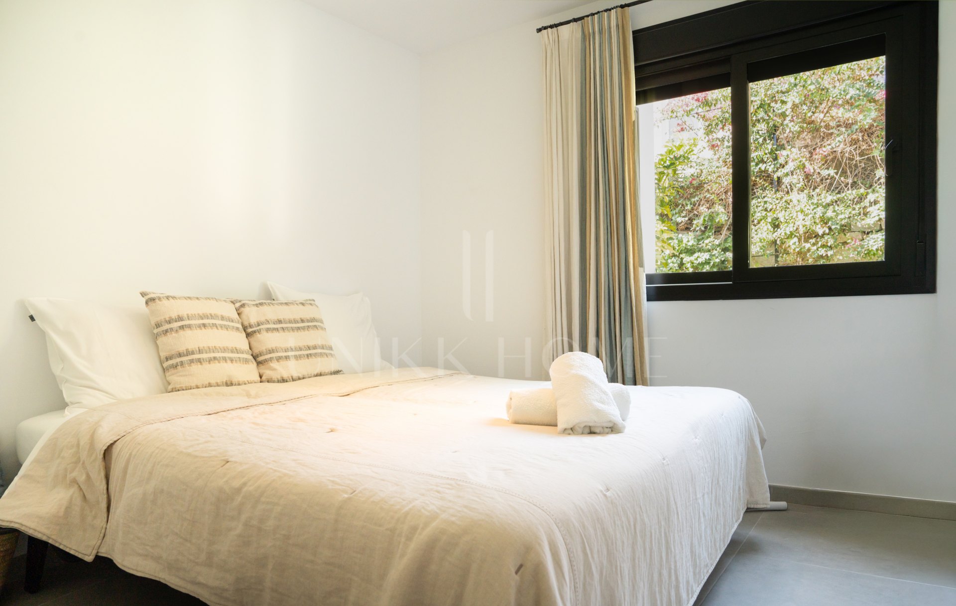 Villa de 3 Dormitorios con Piscina Privada y Jardín en Valle Romano, Estepona