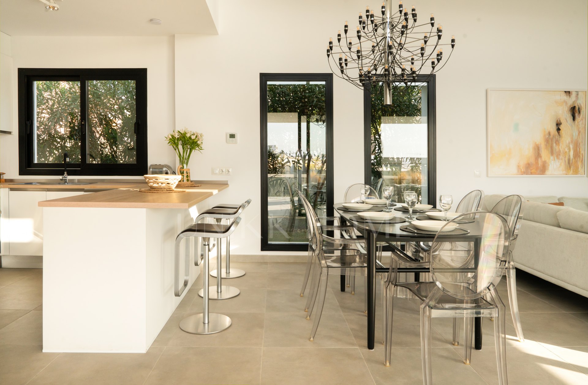 Villa de 3 Dormitorios con Piscina Privada y Jardín en Valle Romano, Estepona