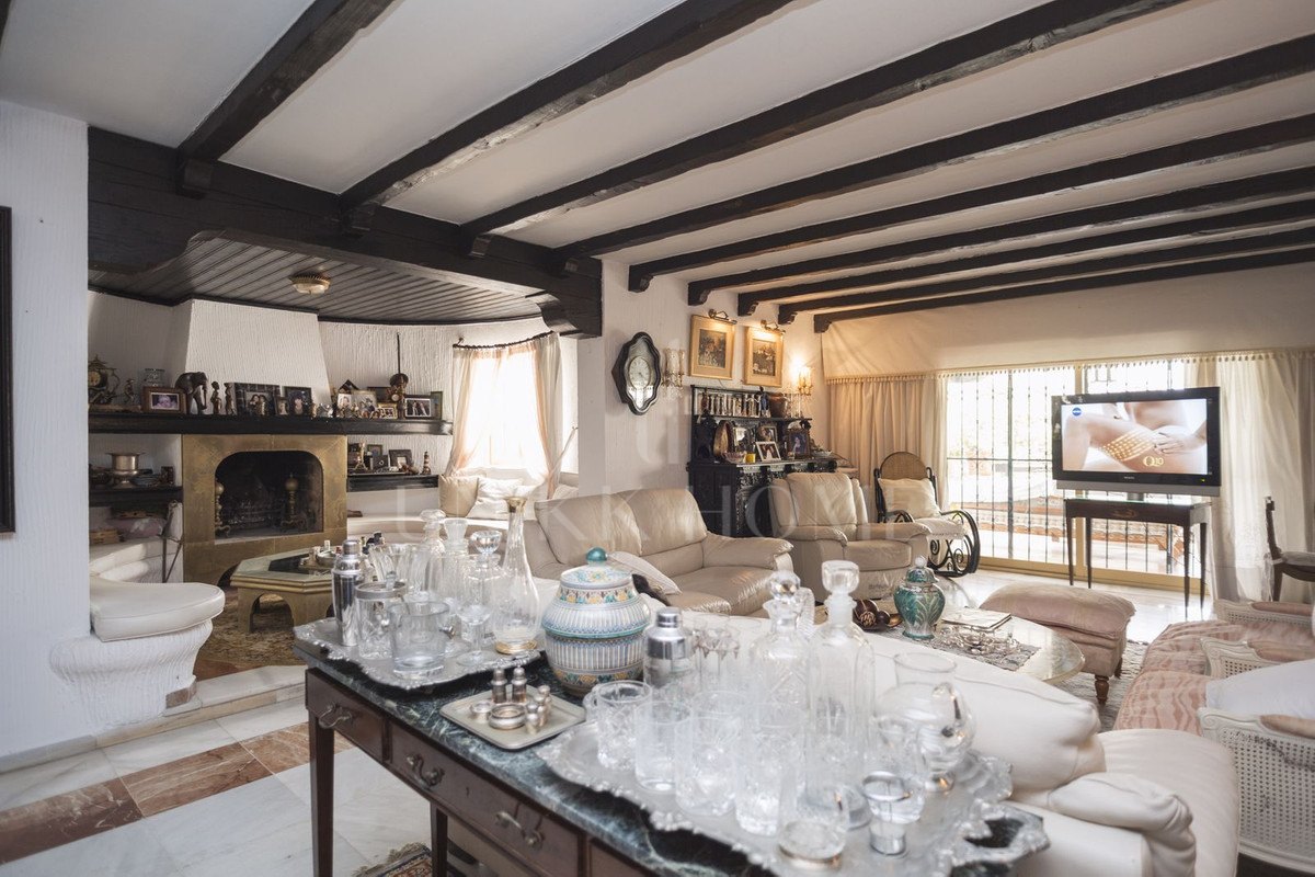 Villa for sale in Marbella City, Marbella (All)