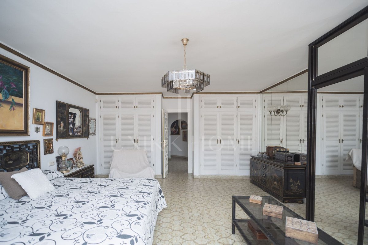 Villa for sale in Marbella City, Marbella (All)