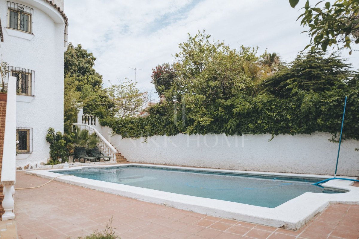 Villa for sale in Marbella City, Marbella (All)