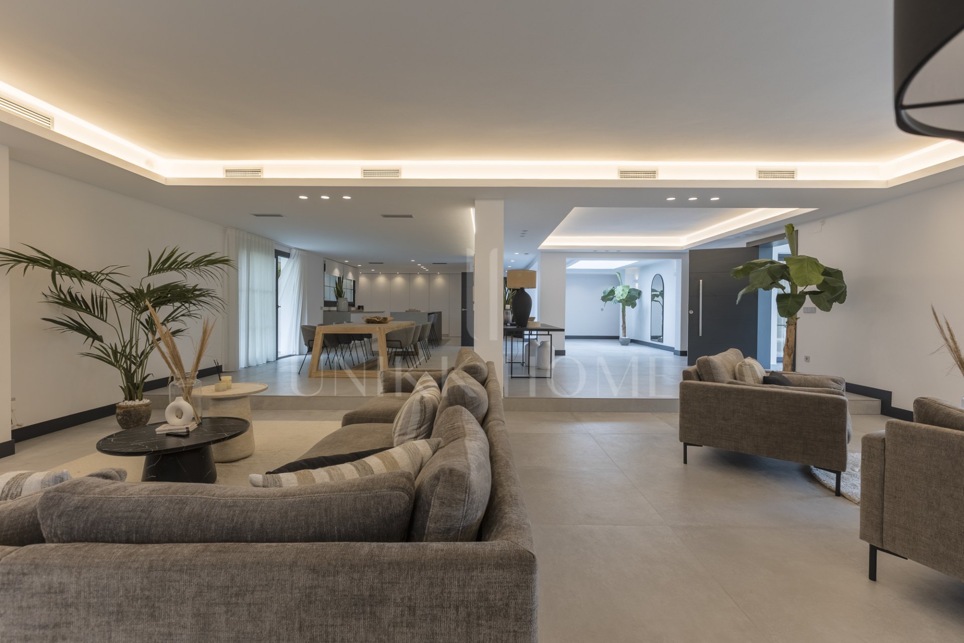 EXCLUSIVE ELEGANT VILLA – EAST MARBELLA