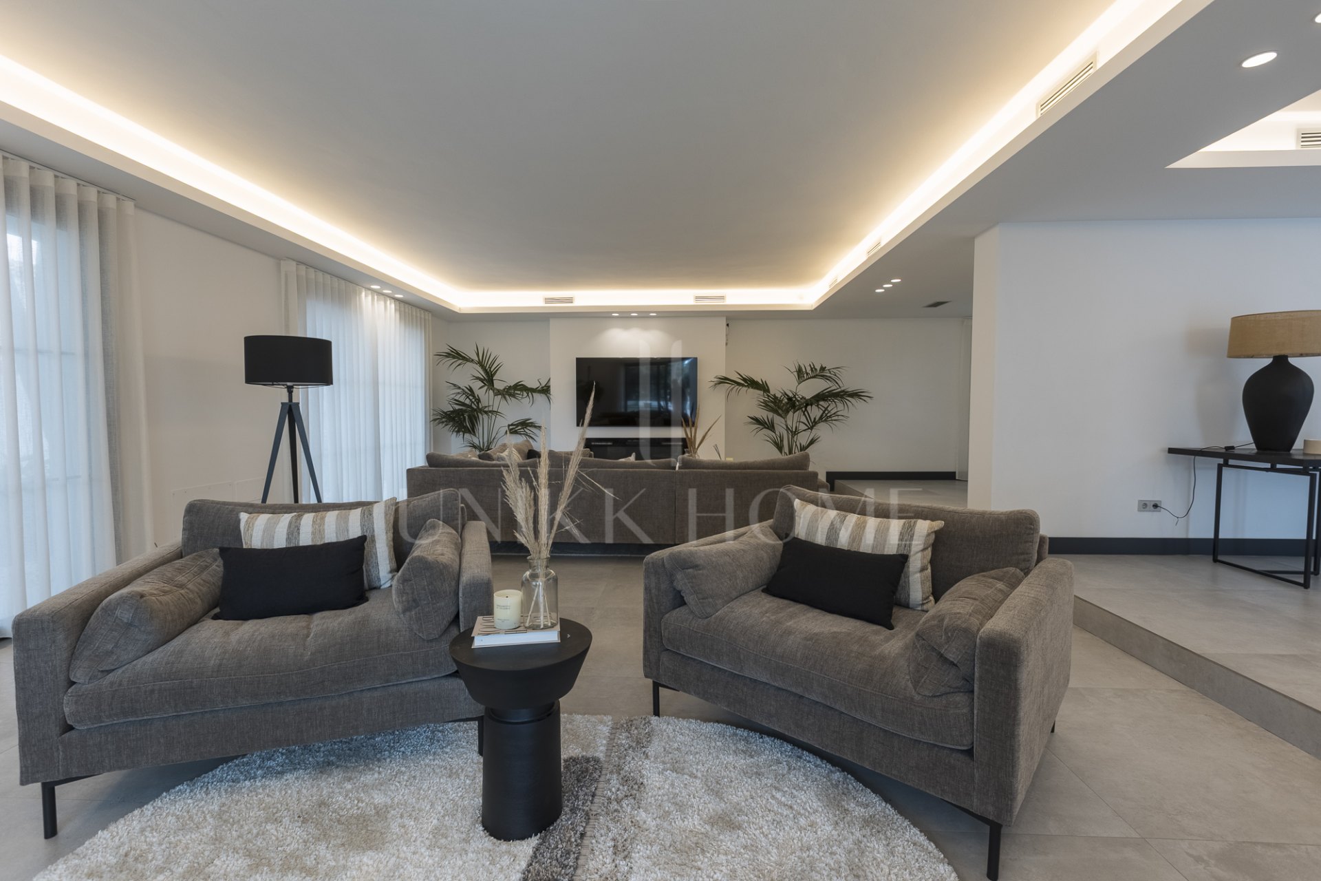 EXCLUSIVE ELEGANT VILLA – EAST MARBELLA