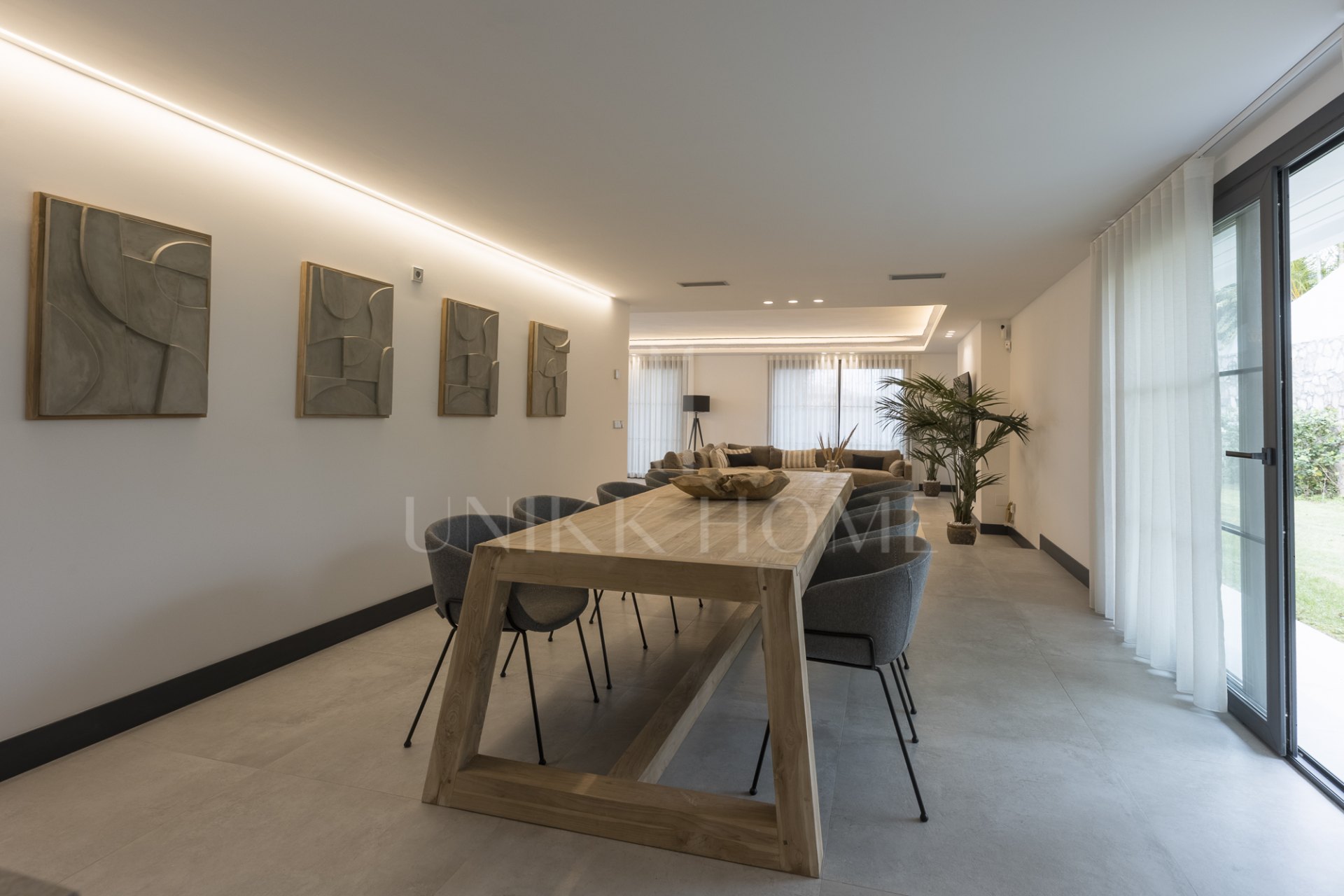 EXCLUSIVE ELEGANT VILLA – EAST MARBELLA