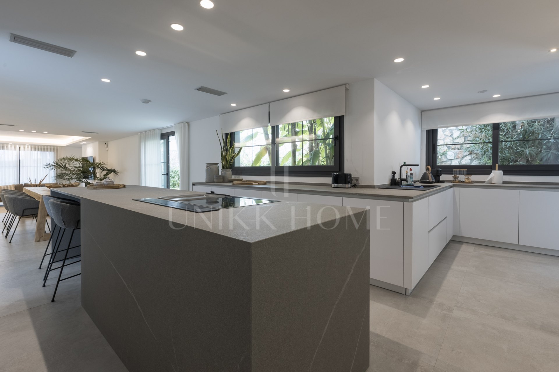 EXCLUSIVE ELEGANT VILLA – EAST MARBELLA