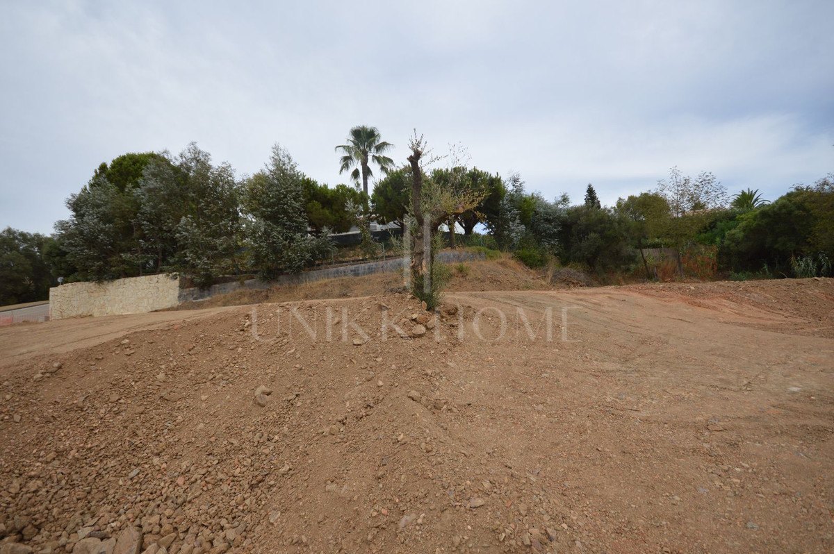 Plot for sale in Elviria, Marbella East