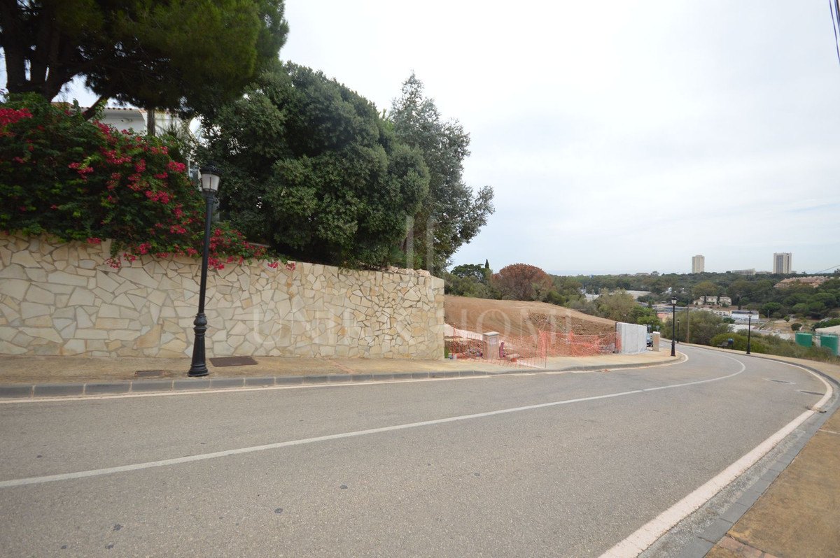 Plot for sale in Elviria, Marbella East