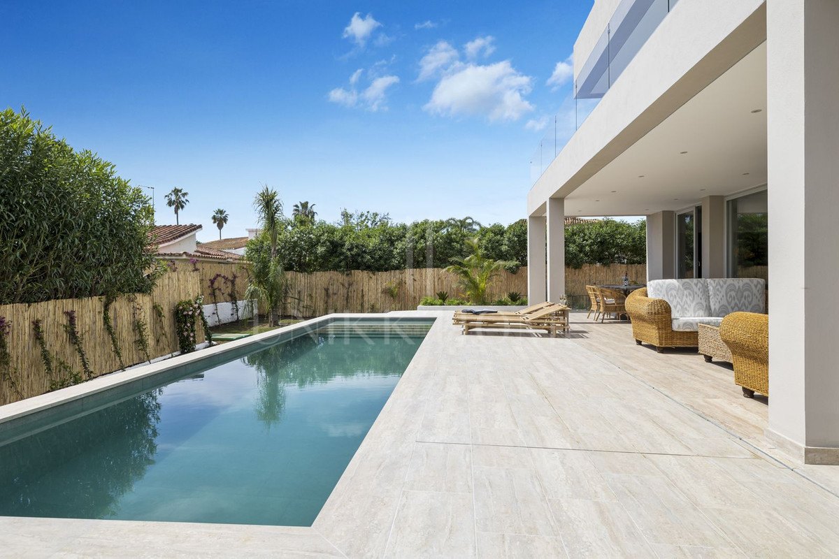 Villa for sale in San Pedro de Alcantara