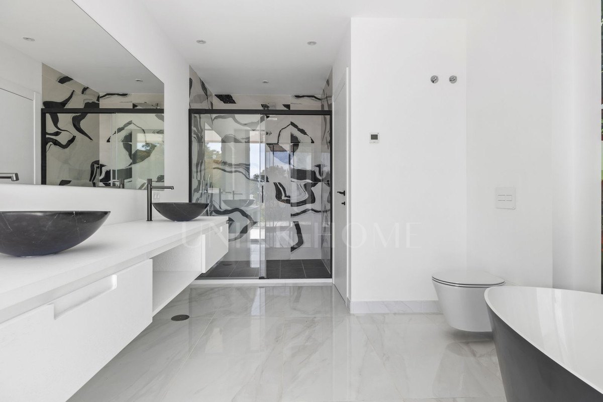 Villa for sale in San Pedro de Alcantara