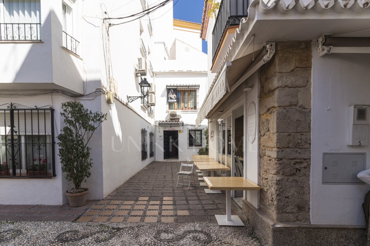 Villa for sale in Marbella City, Marbella (All)