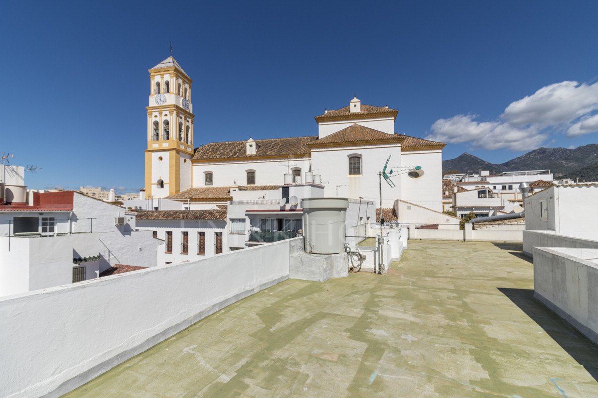 Villa for sale in Marbella City, Marbella (All)