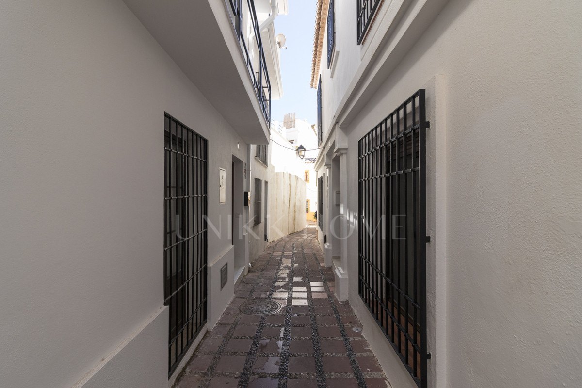 Villa for sale in Marbella City, Marbella (All)