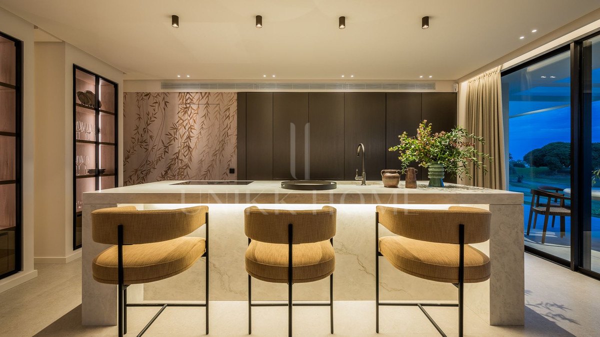 Villa for sale in Nueva Andalucia, Marbella (All)