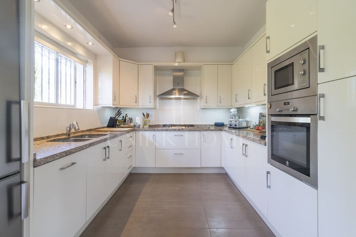 Villa for sale in Mijas