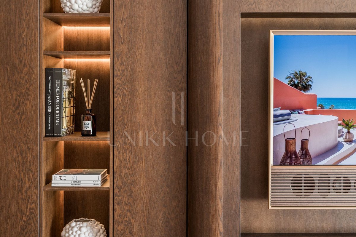 Apartment for sale in Los Monteros, Marbella East