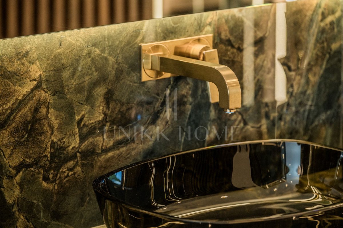 Apartment for sale in Los Monteros, Marbella East