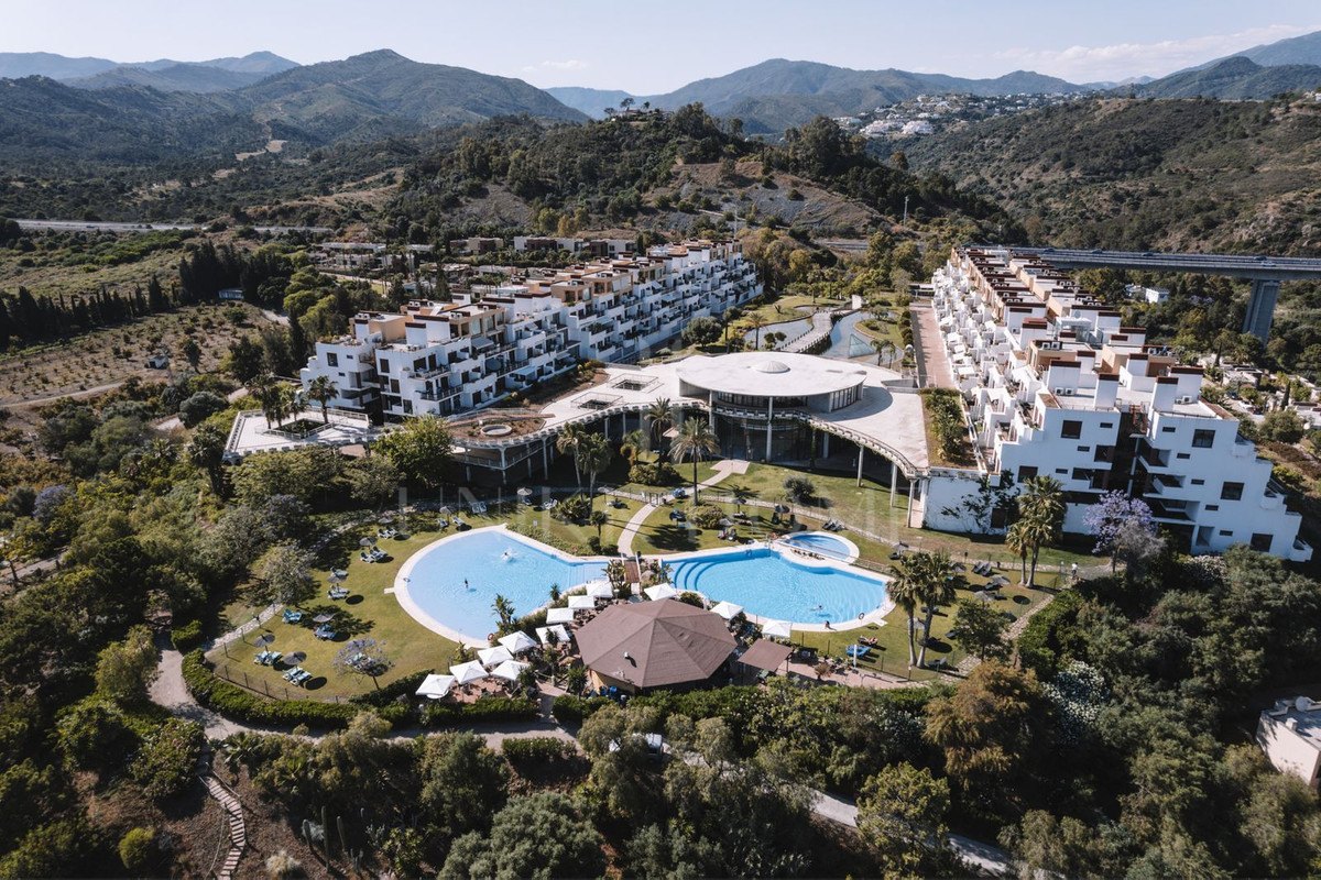 Apartamento en venta en Benahavis