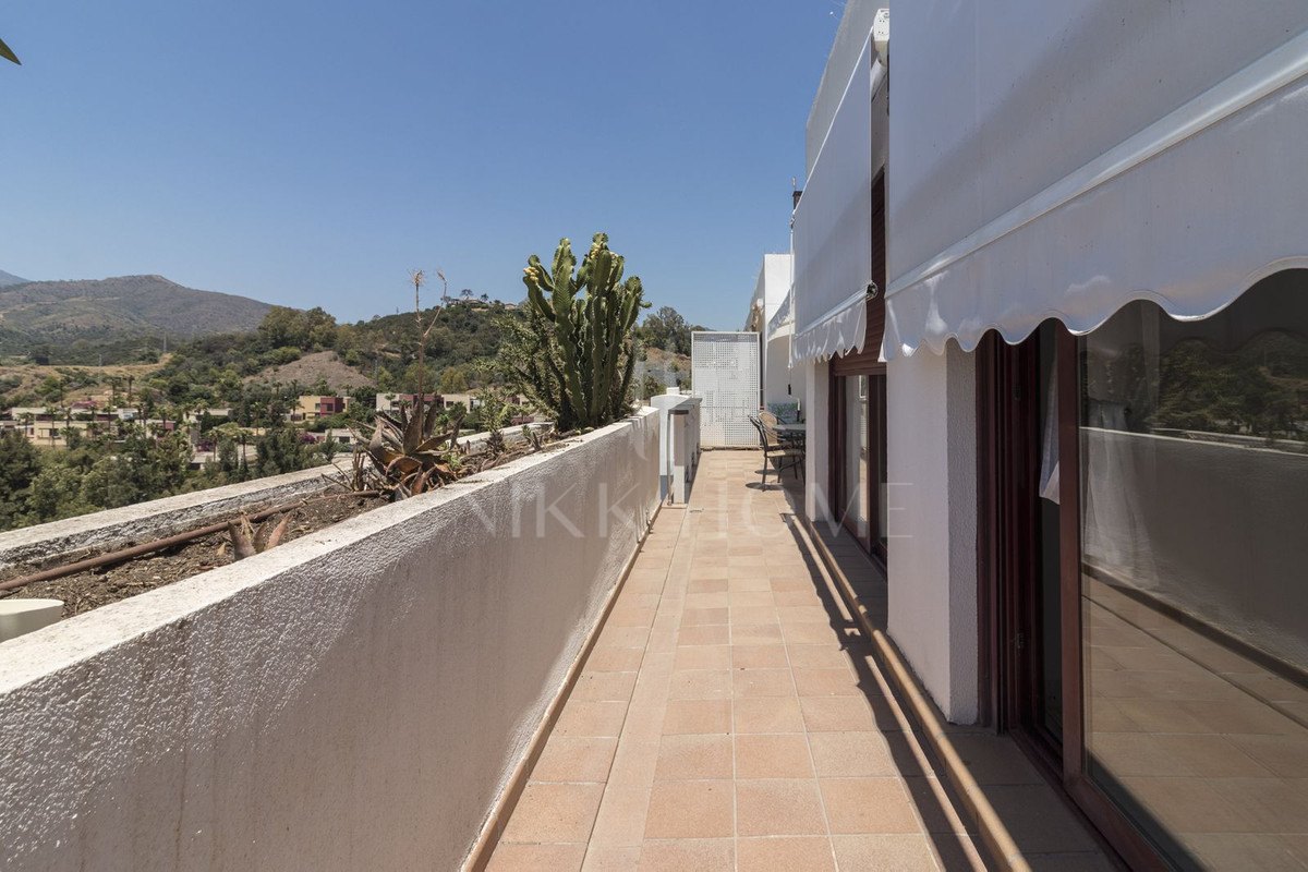 Apartamento en venta en Benahavis