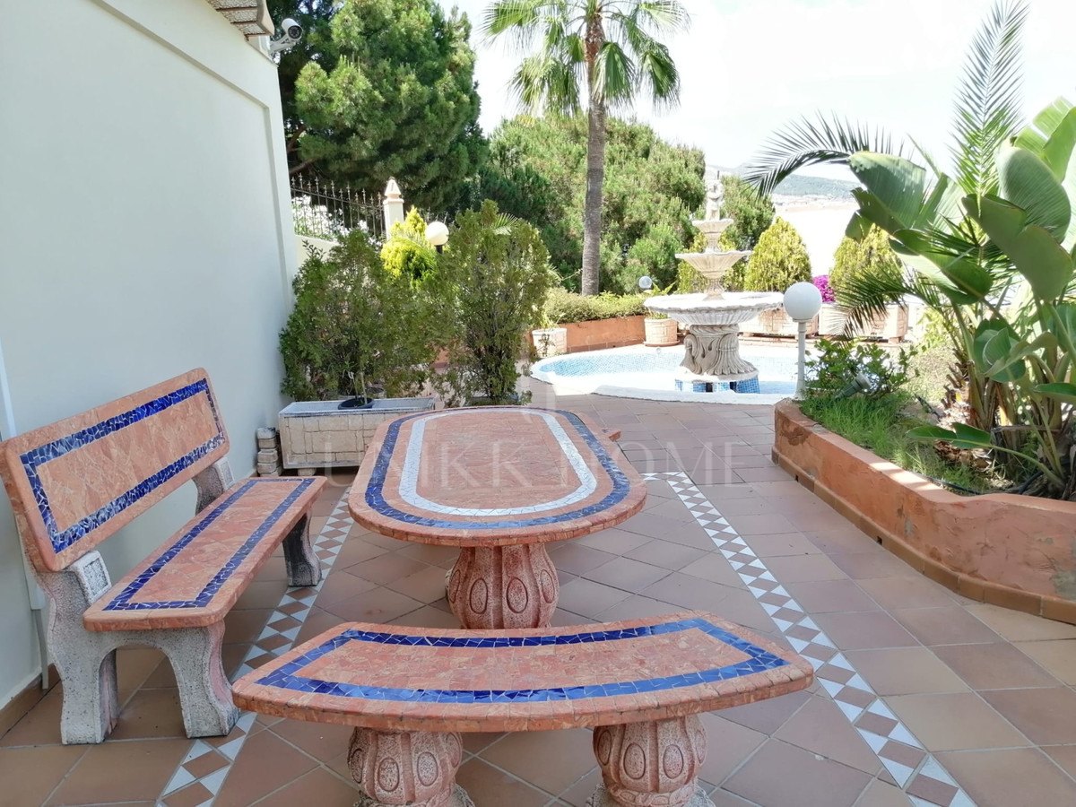 Villa en venta en Benalmadena