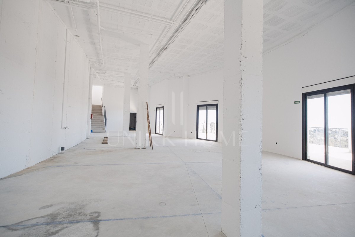 Commercial Premises for sale in Ojen