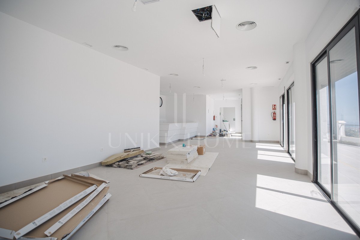 Commercial Premises for sale in Ojen