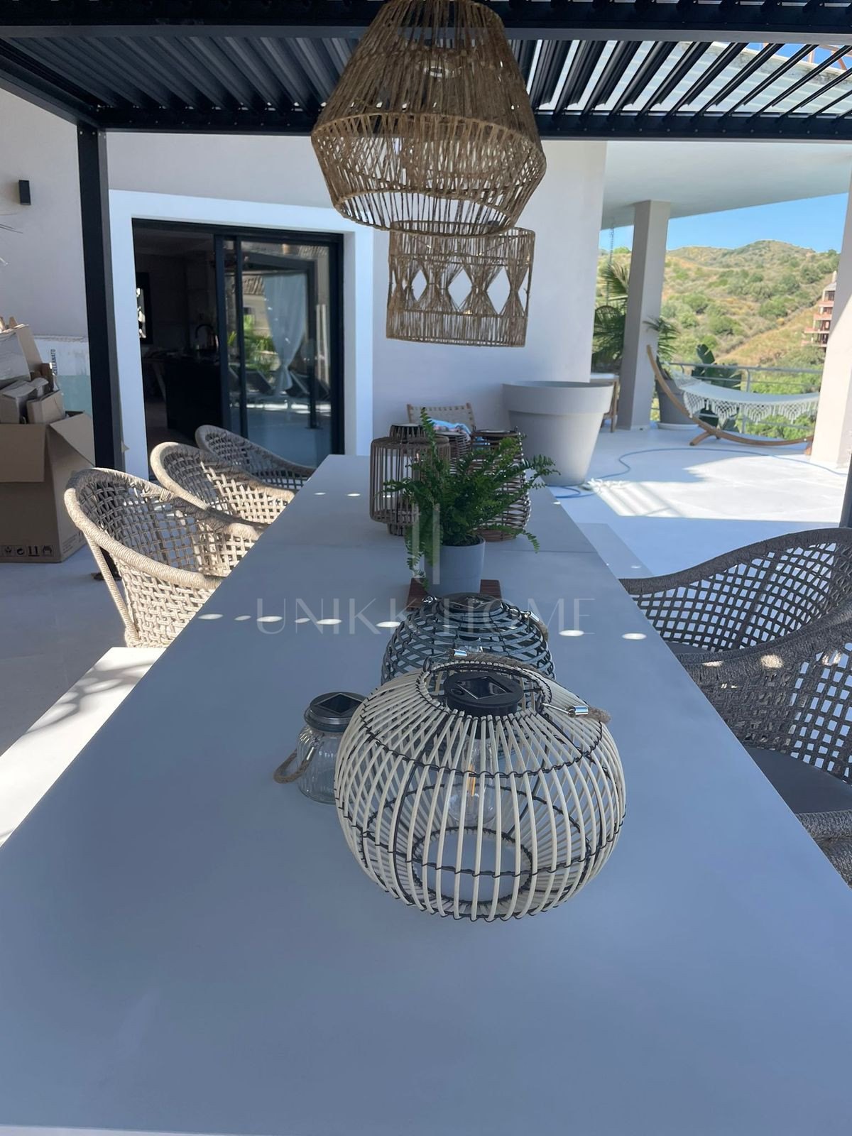 Villa en venta en Elviria, Marbella Este