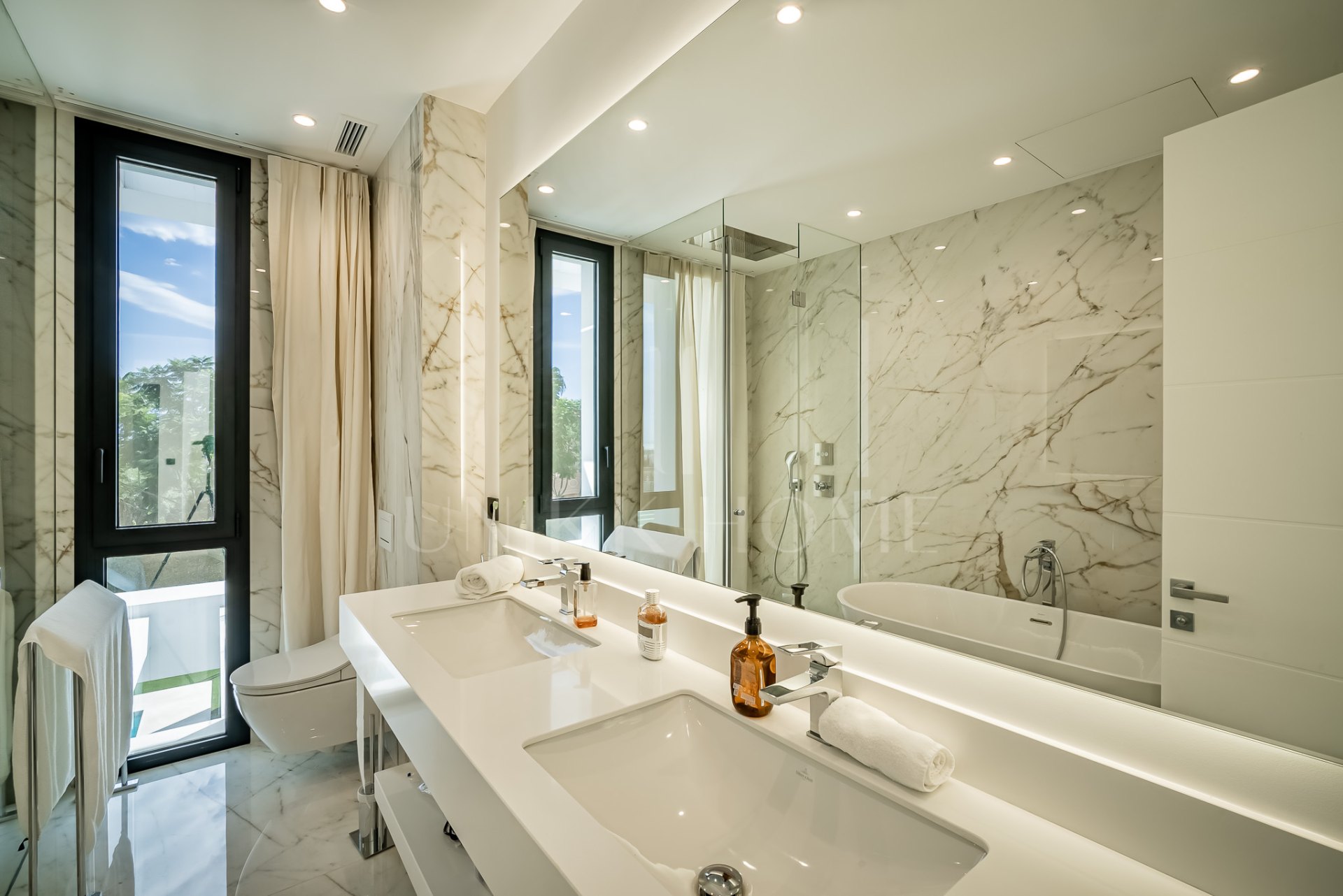 FLAMINGOS 26, CONTEMPORARY VILLA IN LOS FLAMINGOS, BENAHAVIS