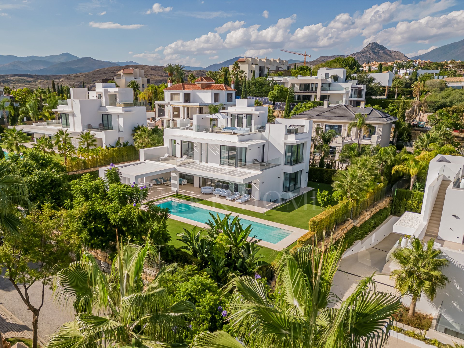 FLAMINGOS 26, CONTEMPORARY VILLA IN LOS FLAMINGOS, BENAHAVIS