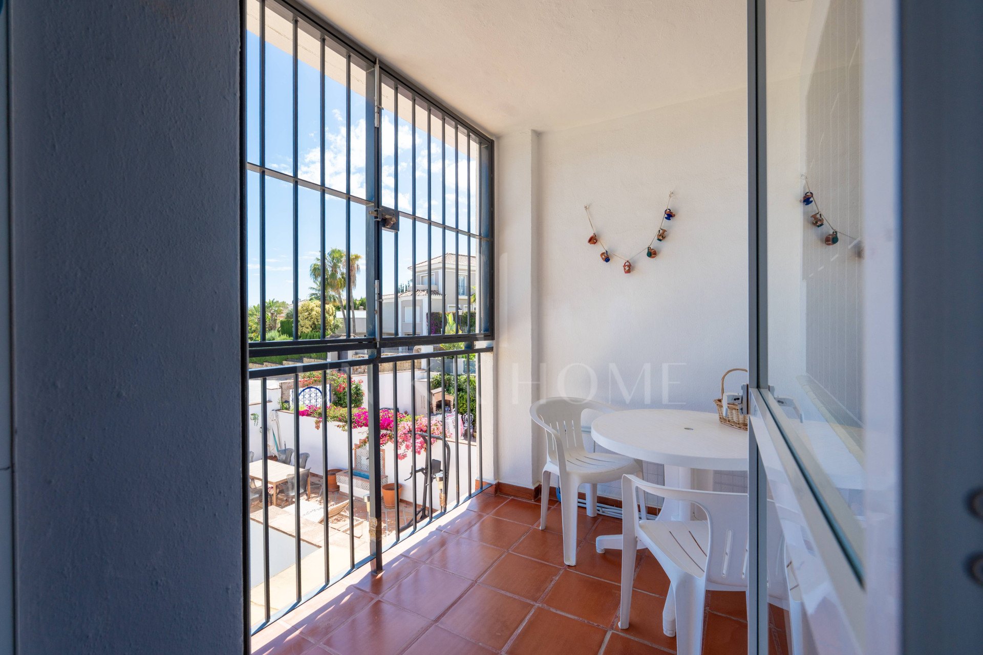 Town House for sale in Los Naranjos, Nueva Andalucia
