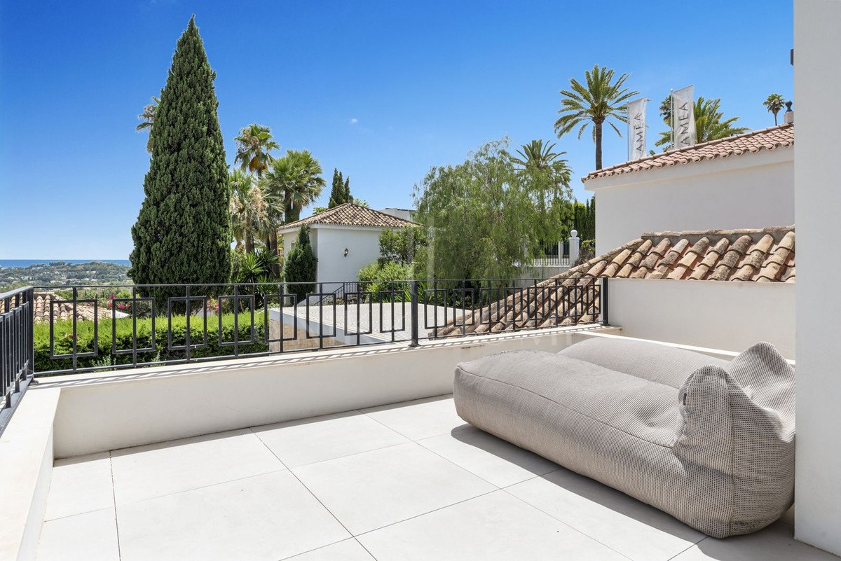 Villa en venta en La Cerquilla, Nueva Andalucia