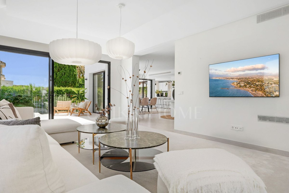 Villa en venta en La Cerquilla, Nueva Andalucia