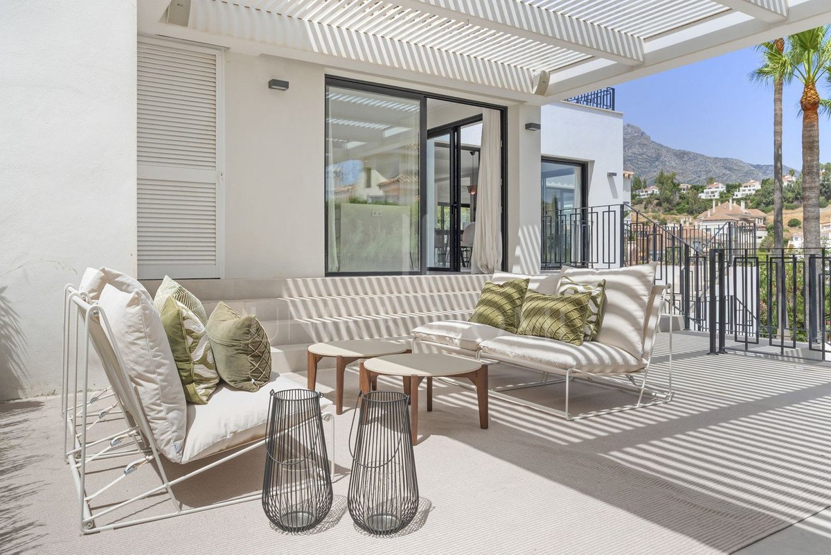 Villa en venta en La Cerquilla, Nueva Andalucia