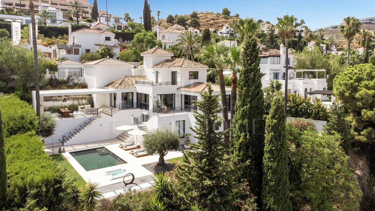 Villa en venta en La Cerquilla, Nueva Andalucia