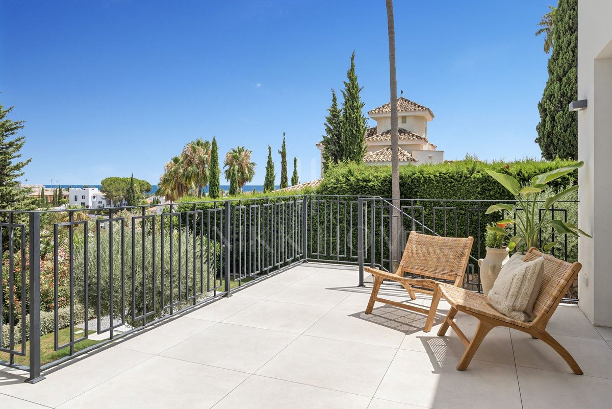 Villa en venta en La Cerquilla, Nueva Andalucia