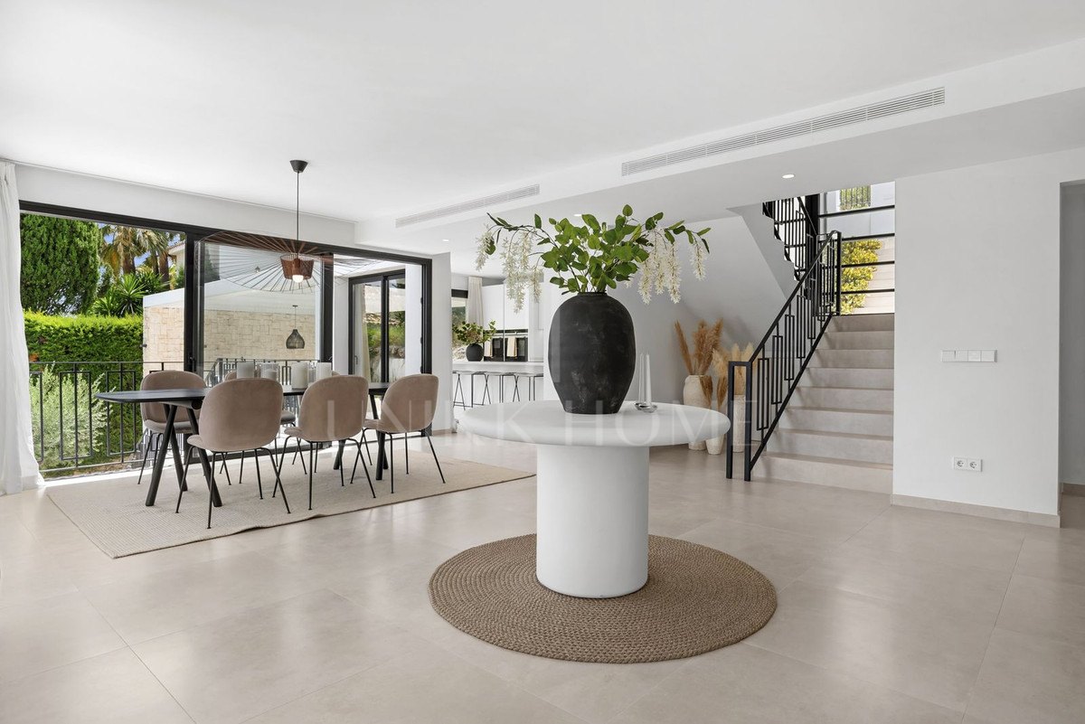 Villa en venta en La Cerquilla, Nueva Andalucia