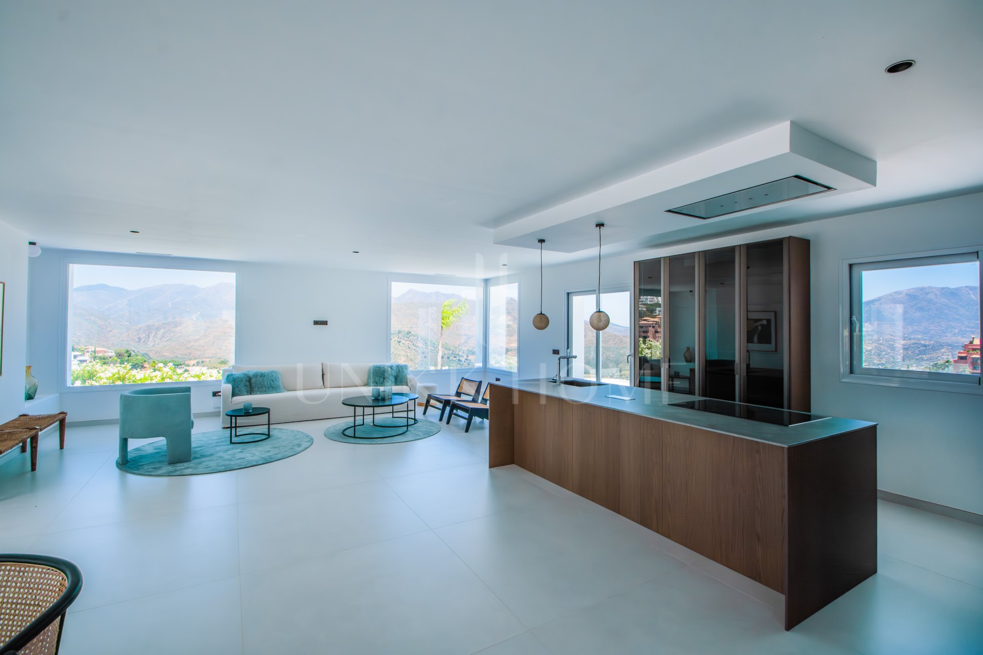 Villa en venta en La Mairena, Marbella Este
