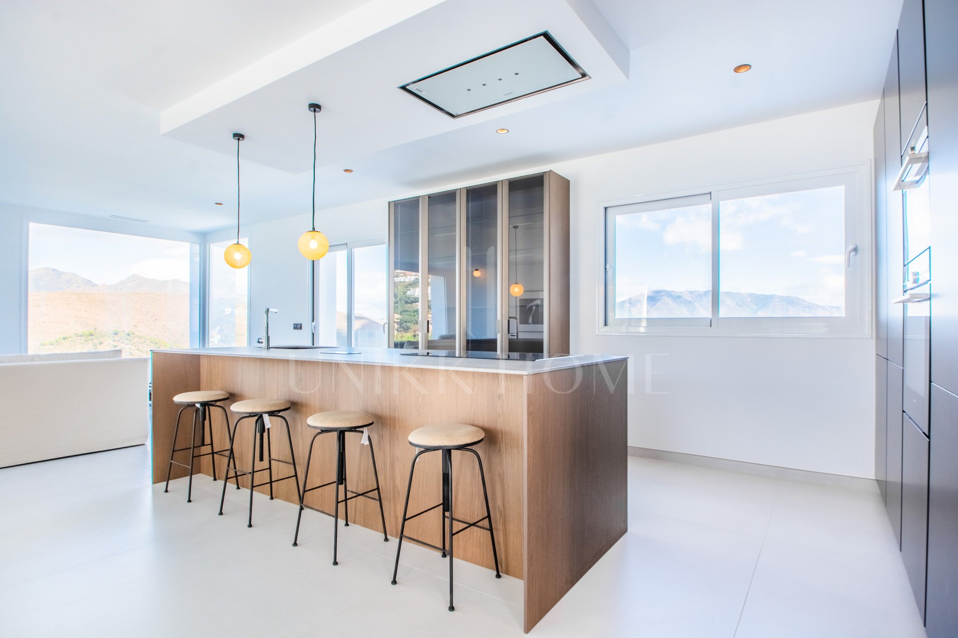 Villa en venta en La Mairena, Marbella Este