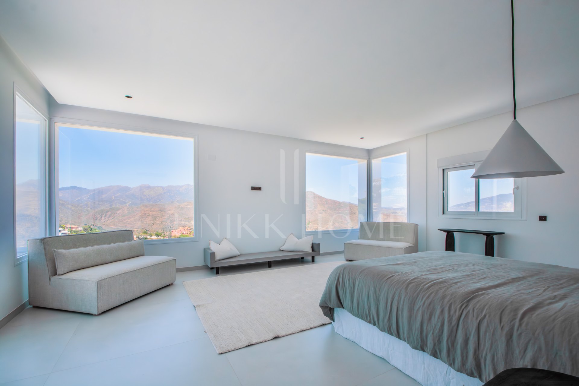 Villa en venta en La Mairena, Marbella Este