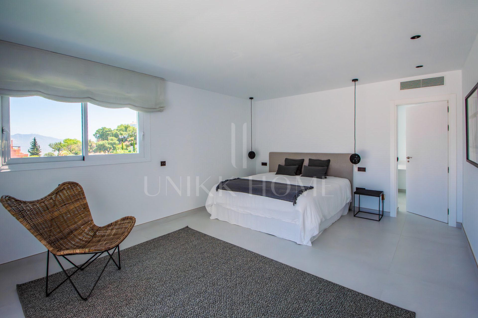 Villa en venta en La Mairena, Marbella Este