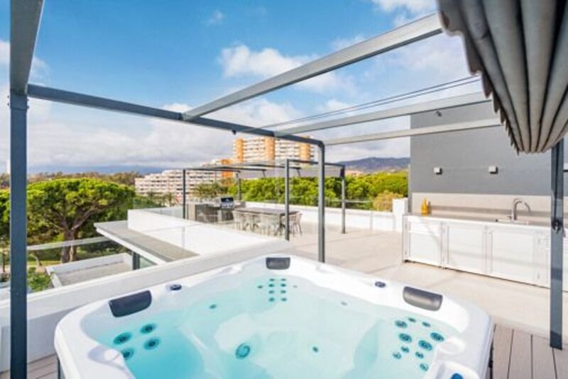 Villa en venta en Marbesa, Marbella Este