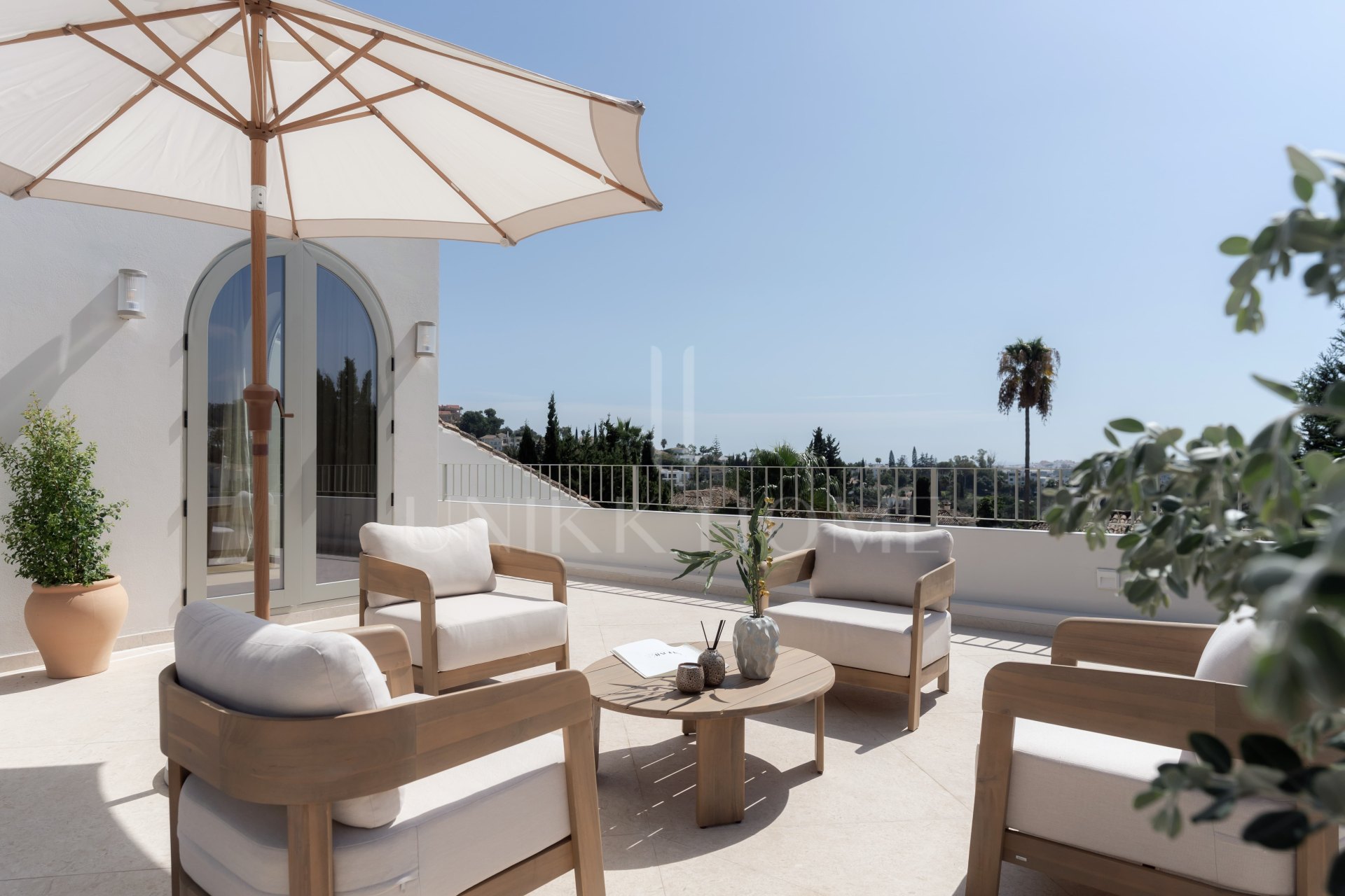 Villa en venta en Los Naranjos, Nueva Andalucia