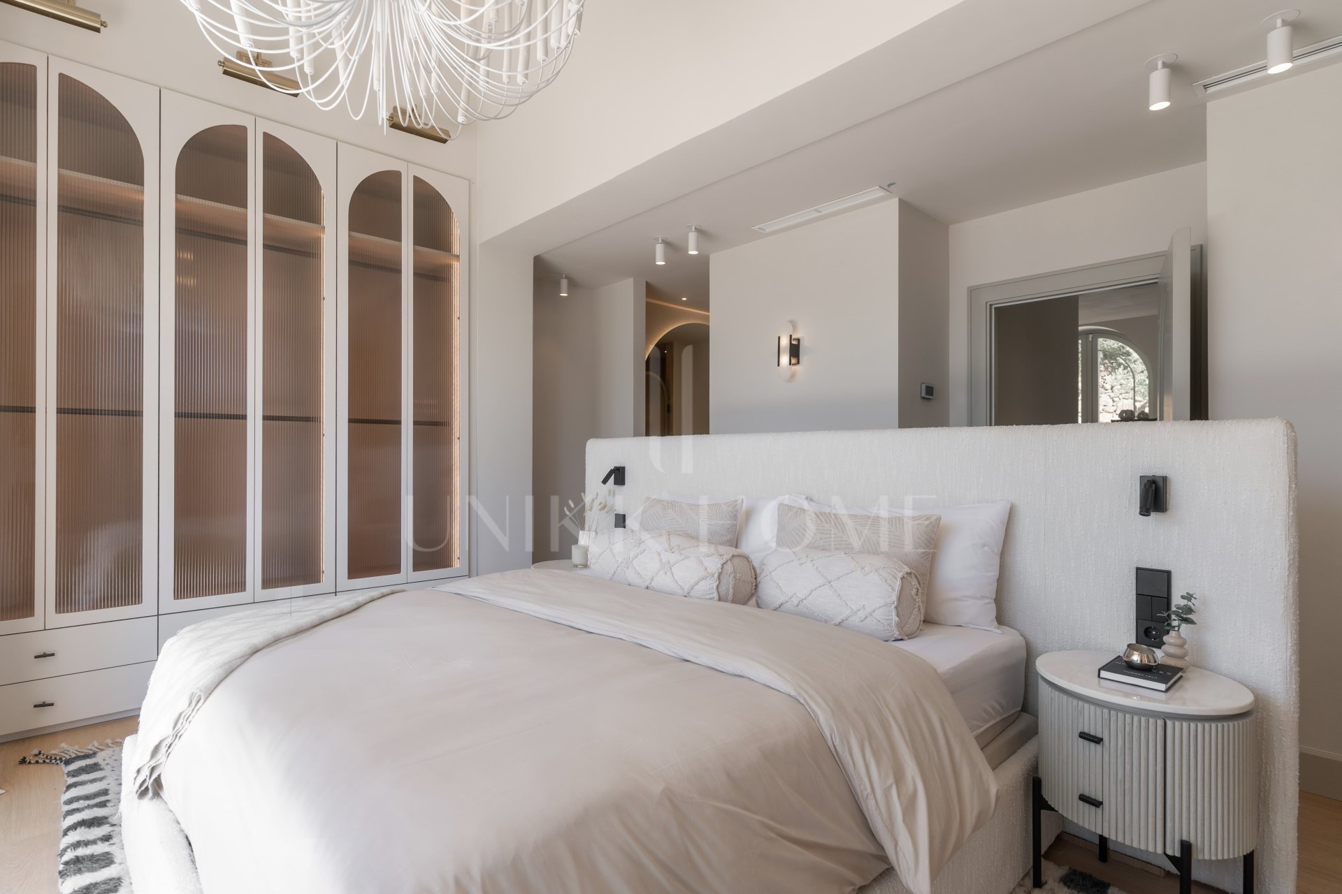 Villa en venta en Los Naranjos, Nueva Andalucia