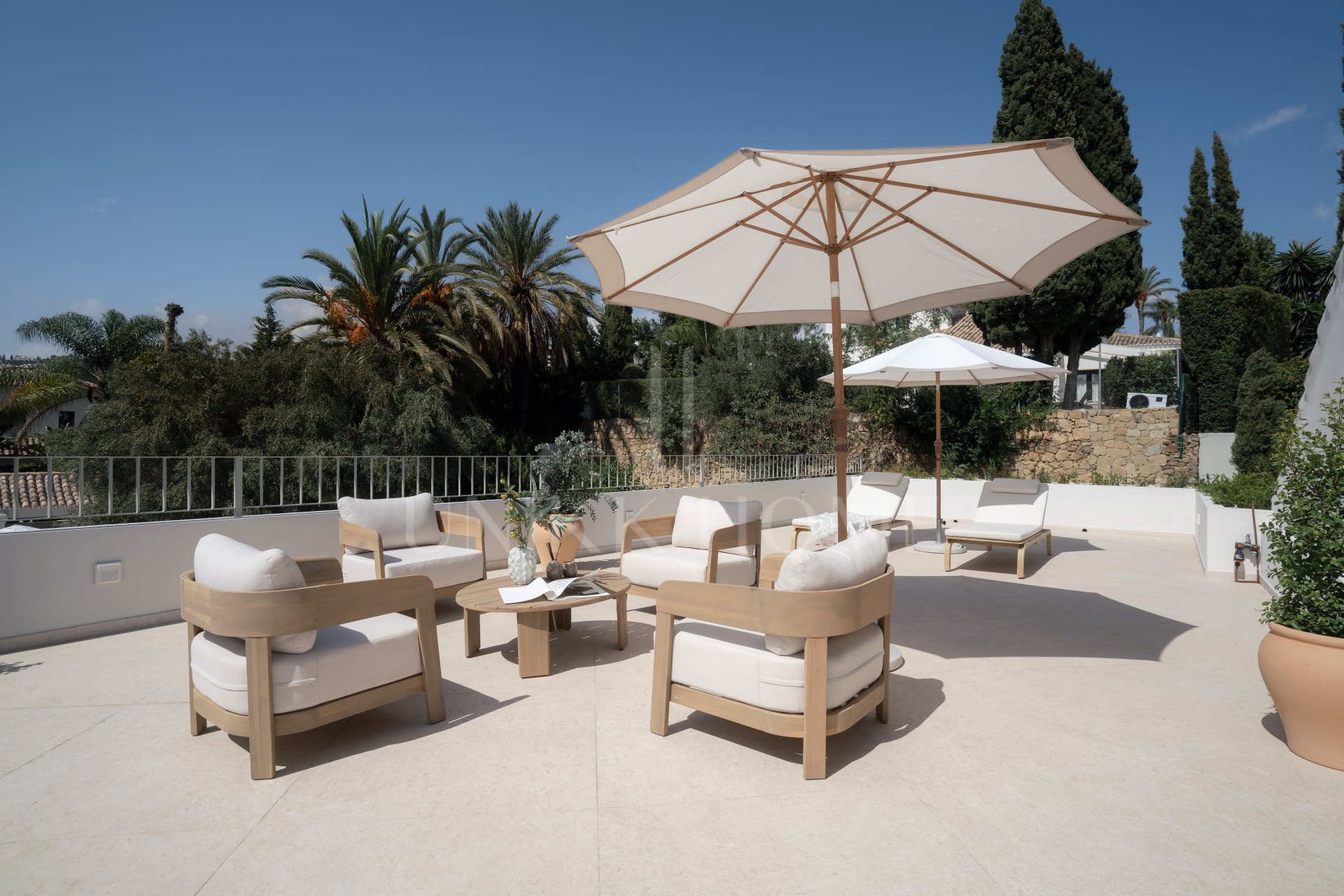 Villa en venta en Los Naranjos, Nueva Andalucia