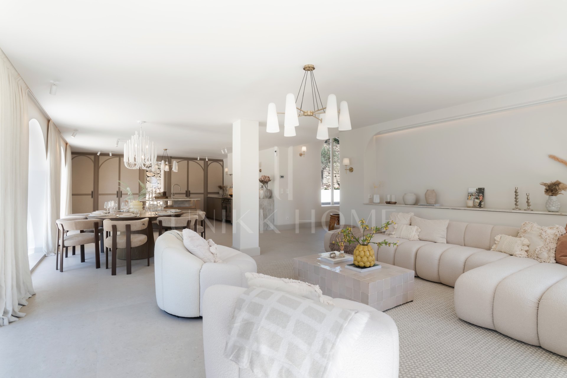 Villa en venta en Los Naranjos, Nueva Andalucia
