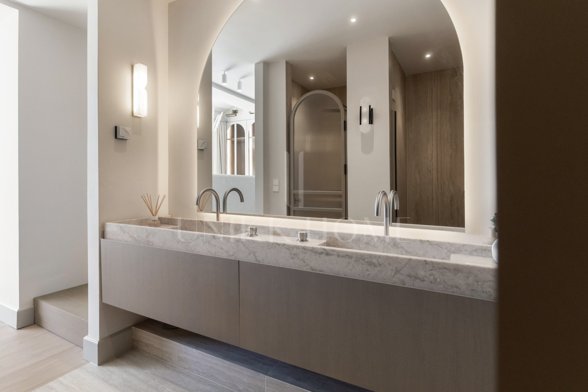 Villa en venta en Los Naranjos, Nueva Andalucia